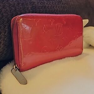 Louis Vuitton Vernis Zippy Wallet